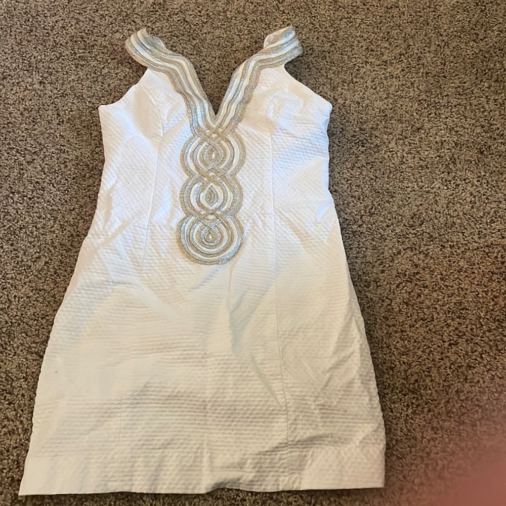 White Lilly Shift - image 1